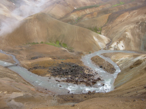 Island dampfende Berge