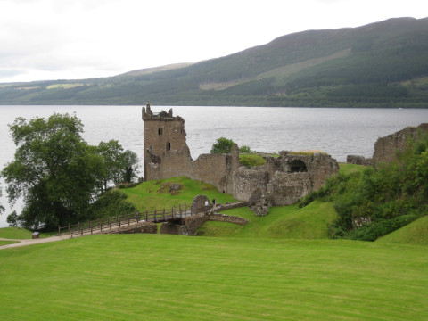 Schottland Loch Ness Urquhart Castle